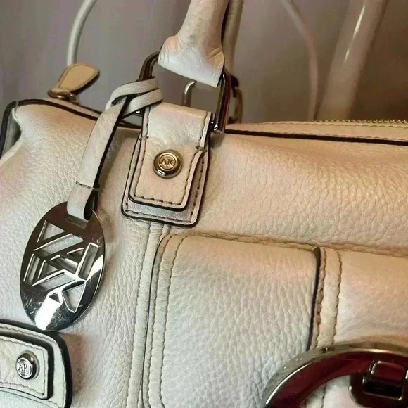 Anne Klein Leather Tote Winter White - Picture 4 of 13